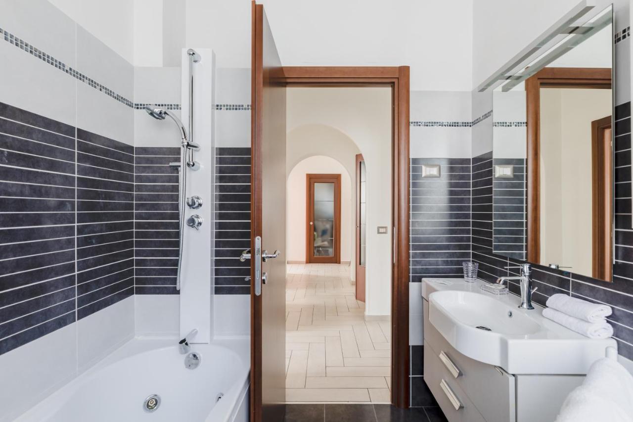 Casa Flo Rom